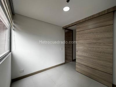 Apartamento de 3 alcobas en arriendo en El Poblado, Medellín, 110 m² · foto 13 de 16