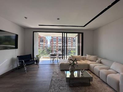 Apartamento en arriendo en El Poblado, Medellín · foto 2 de 19