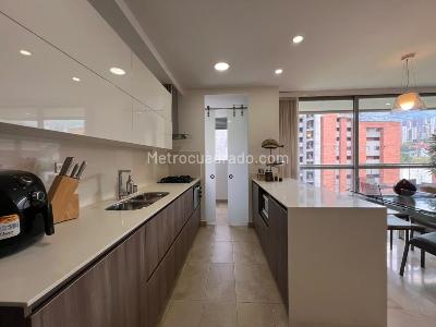 Apartamento de 2 alcobas en arriendo en El Poblado, Medellín, 100 m² · foto 5 de 14