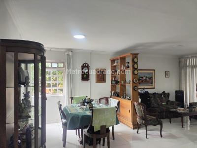 Apartamento de 3 alcobas en venta en Zona 2, Envigado, 116 m² · foto 13 de 15