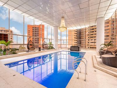Apartamento de 4 alcobas en venta en El Poblado, Medellín, 1000 m² · foto 17 de 20