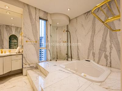 Apartamento de 4 alcobas en venta en El Poblado, Medellín, 1000 m² · foto 3 de 20