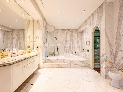 Apartamento de 4 alcobas en venta en El Poblado, Medellín, 1000 m² · foto 4 de 20