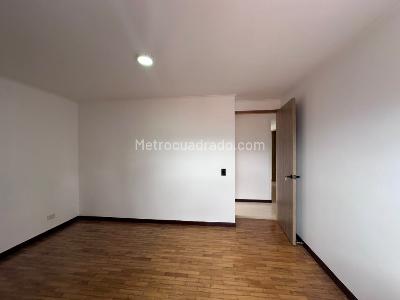 Apartamento de 3 alcobas en venta en El Poblado, Medellín, 86 m² · foto 10 de 18