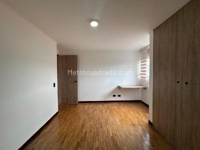 Apartamento de 3 alcobas en venta en El Poblado, Medellín, 86 m² · foto 16 de 18