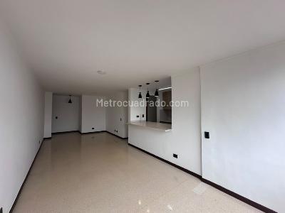 Apartamento de 3 alcobas en venta en El Poblado, Medellín, 86 m² · foto 4 de 18