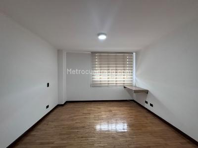 Apartamento de 3 alcobas en venta en El Poblado, Medellín, 86 m² · foto 9 de 18