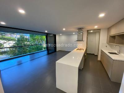 Apartamento de 2 alcobas en arriendo en El Poblado, Medellín, 103 m² · foto 3 de 12