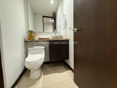 Apartamento de 2 alcobas en arriendo en El Poblado, Medellín, 105 m² · foto 10 de 10