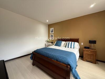 Apartamento de 2 alcobas en arriendo en El Poblado, Medellín, 105 m² · foto 8 de 10