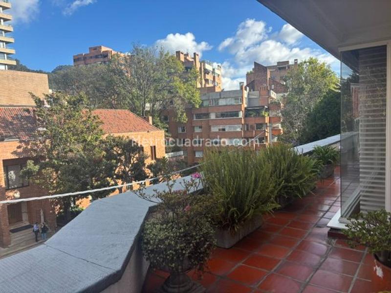 Piso – Bogotá, El Nogal - Más