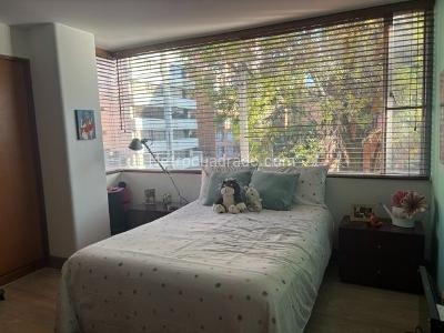 Apartamento de 3 alcobas en venta en Chico Norte, Bogotá, 109 m² · foto 10 de 20