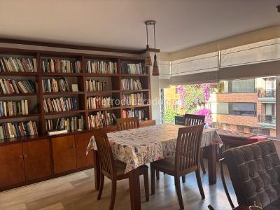 Apartamento de 3 alcobas en venta en Chico Norte, Bogotá, 109 m² · foto 2 de 20