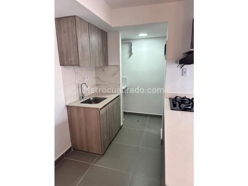 Apartamento nuevo de 3 habitaciones con balcón y vista en Fabricato - 3