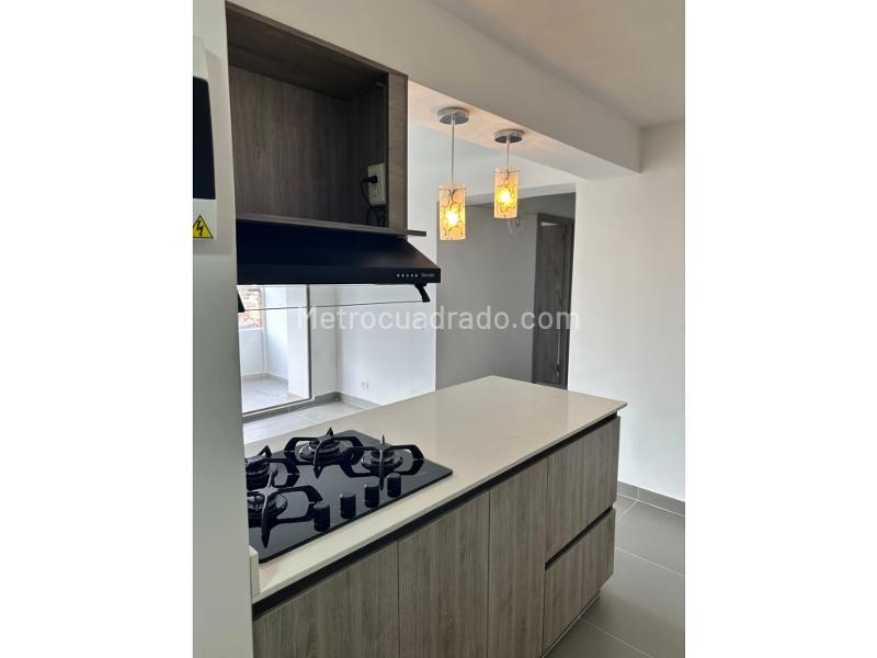 Apartamento nuevo de 3 habitaciones con balcón y vista en Fabricato - 5