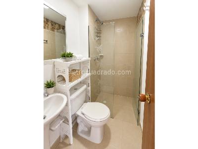 Apartamento de 2 alcobas en venta en Cabañas, Bello, 50 m² · foto 6 de 7