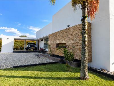 Casa de 5 alcobas en venta en Llano Grande, Rionegro, 1550 m² · foto 10 de 20