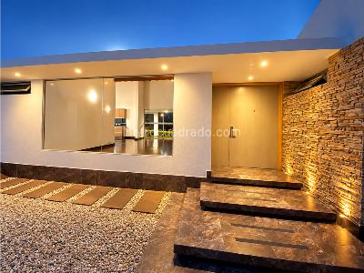 Casa de 5 alcobas en venta en Llano Grande, Rionegro, 1550 m² · foto 2 de 20