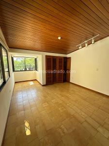 Casa de 4 alcobas en arriendo en Bavaria, Santa Marta, 262 m² · foto 19 de 20