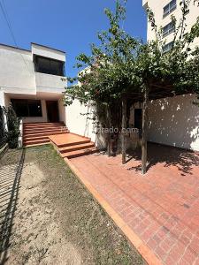 Casa de 4 alcobas en arriendo en Bavaria, Santa Marta, 262 m² · foto 2 de 20