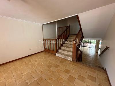 Casa de 4 alcobas en arriendo en Bavaria, Santa Marta, 262 m² · foto 6 de 20