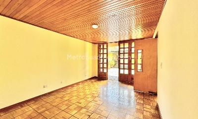 Casa de 5 alcobas en venta en Colina Campestre, Bogotá, 278 m² · foto 5 de 20