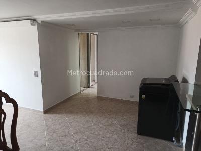 Apartamento de 3 alcobas en venta en Los Colores, Medellín, 72 m² · foto 2 de 13