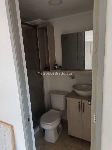 Apartamento de 3 alcobas en venta en Los Colores, Medellín, 72 m² · foto 3 de 13