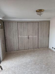 Apartamento de 3 alcobas en venta en Los Colores, Medellín, 72 m² · foto 4 de 13
