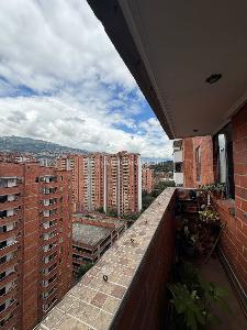 Apartamento de 3 alcobas en venta en Los Colores, Medellín, 72 m² · foto 8 de 13