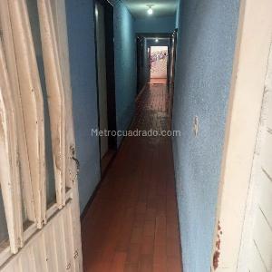 Casa de 4 alcobas en venta en Britalia, Bogotá, 307 m² · foto 2 de 19