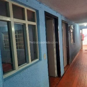 Casa de 4 alcobas en venta en Britalia, Bogotá, 307 m² · foto 3 de 19