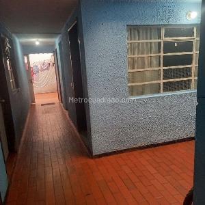 Casa de 4 alcobas en venta en Britalia, Bogotá, 307 m² · foto 4 de 19