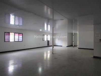 Casa de 4 alcobas en arriendo en San Vicente, Barranquilla, 291 m² · foto 9 de 9