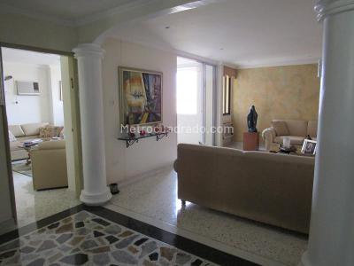Apartamento de 3 alcobas en venta en Alto Prado, Barranquilla, 254 m² · foto 3 de 14