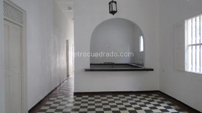 Casa de 5 alcobas en venta en Altos Del Prado (Norte), Barranquilla, 170 m² · foto 2 de 9
