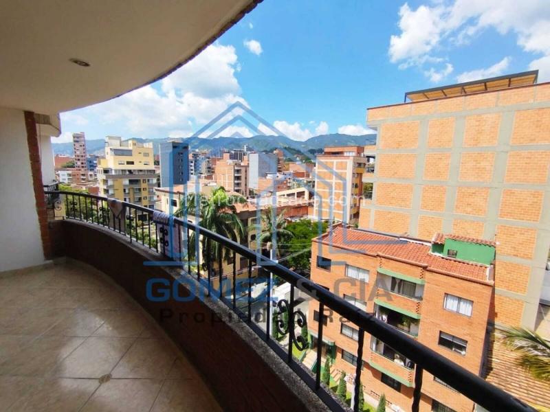 Spacious 3BR Duplex in Laureles