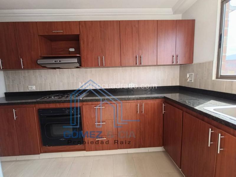 Apartamento Amplio de 3 Alcobas en Los Balsos - 8