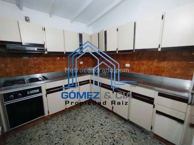 Casa de 5 Alcobas en Dos Niveles para Arriendo en Belén Miravalle - 5