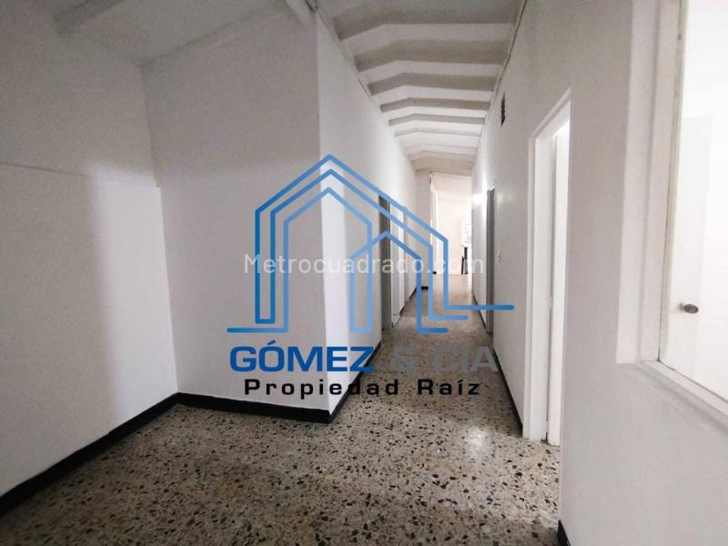 Casa de 5 Alcobas en Dos Niveles para Arriendo en Belén Miravalle - 7