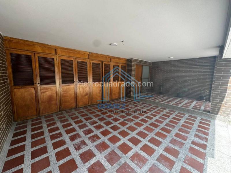 Casa Hermosa de 4 Alcobas en Arriendo en Castropol - 7