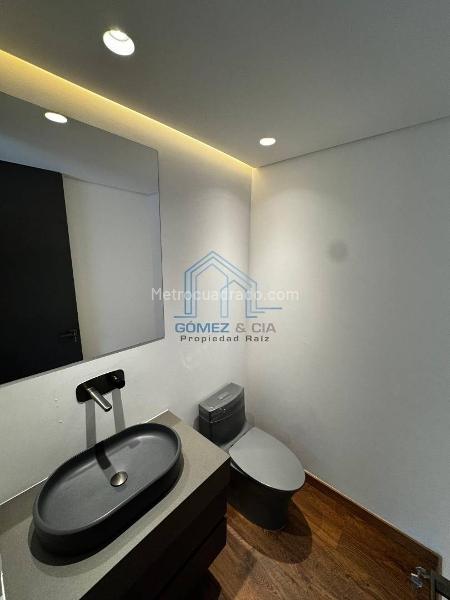 Modern 1BR Studio Apartment in El Poblado - 9