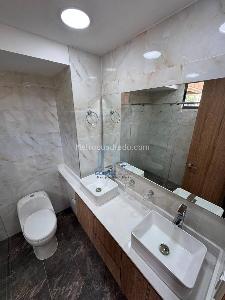 Apartamento de 3 alcobas en arriendo en El Poblado El Tesoro, Medellín, 165 m² · foto 9 de 20