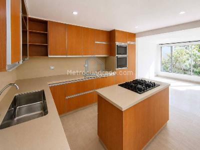 Apartamento de 3 alcobas en venta en Laureles, Medellín, 148 m² · foto 3 de 15