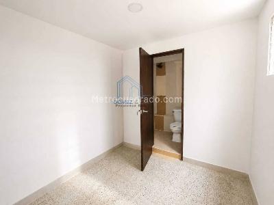 Apartamento de 3 alcobas en venta en Laureles, Medellín, 148 m² · foto 14 de 15