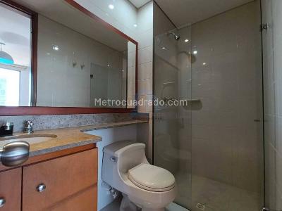 Apartamento de 3 alcobas en arriendo en El Tesoro, Medellín, 175 m² · foto 14 de 17