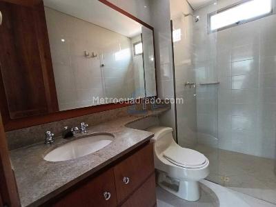 Apartamento de 3 alcobas en arriendo en El Tesoro, Medellín, 175 m² · foto 16 de 17