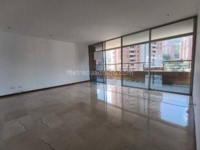 Apartamento de 3 alcobas en arriendo en El Tesoro, Medellín, 175 m² · foto 2 de 17