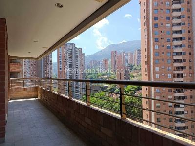 Apartamento de 3 alcobas en arriendo en El Tesoro, Medellín, 175 m² · foto 7 de 17