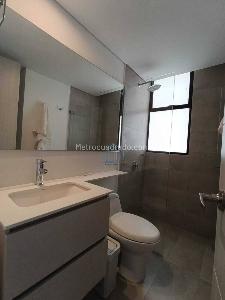 Apartamento en arriendo en Lalinde, Medellín · foto 7 de 14